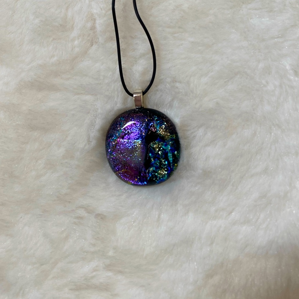 GRABAU GLASS PENDANT